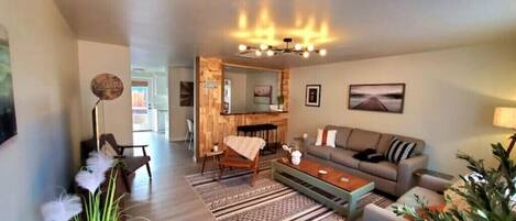 TV connectée, jeux vidéo, lecteur de DVD, livres