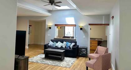 Boston Getaway close to Tufts and Transport