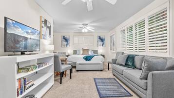 4 habitaciones, tabla de planchar con plancha y cuna de viaje