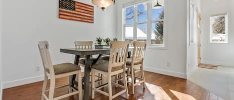 House | In-room dining