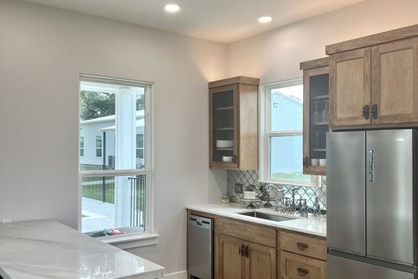 Frigorifero, microonde, lavastoviglie, macchina per tè/caffè