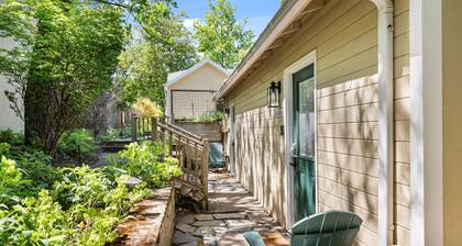 Quaint Downtown Ashland Studio- pet friendly!