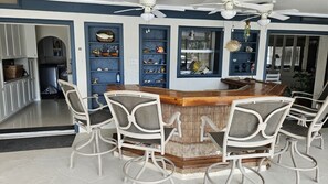 Bar (en la propiedad)