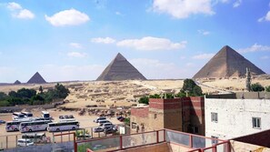 شرفة على السطح