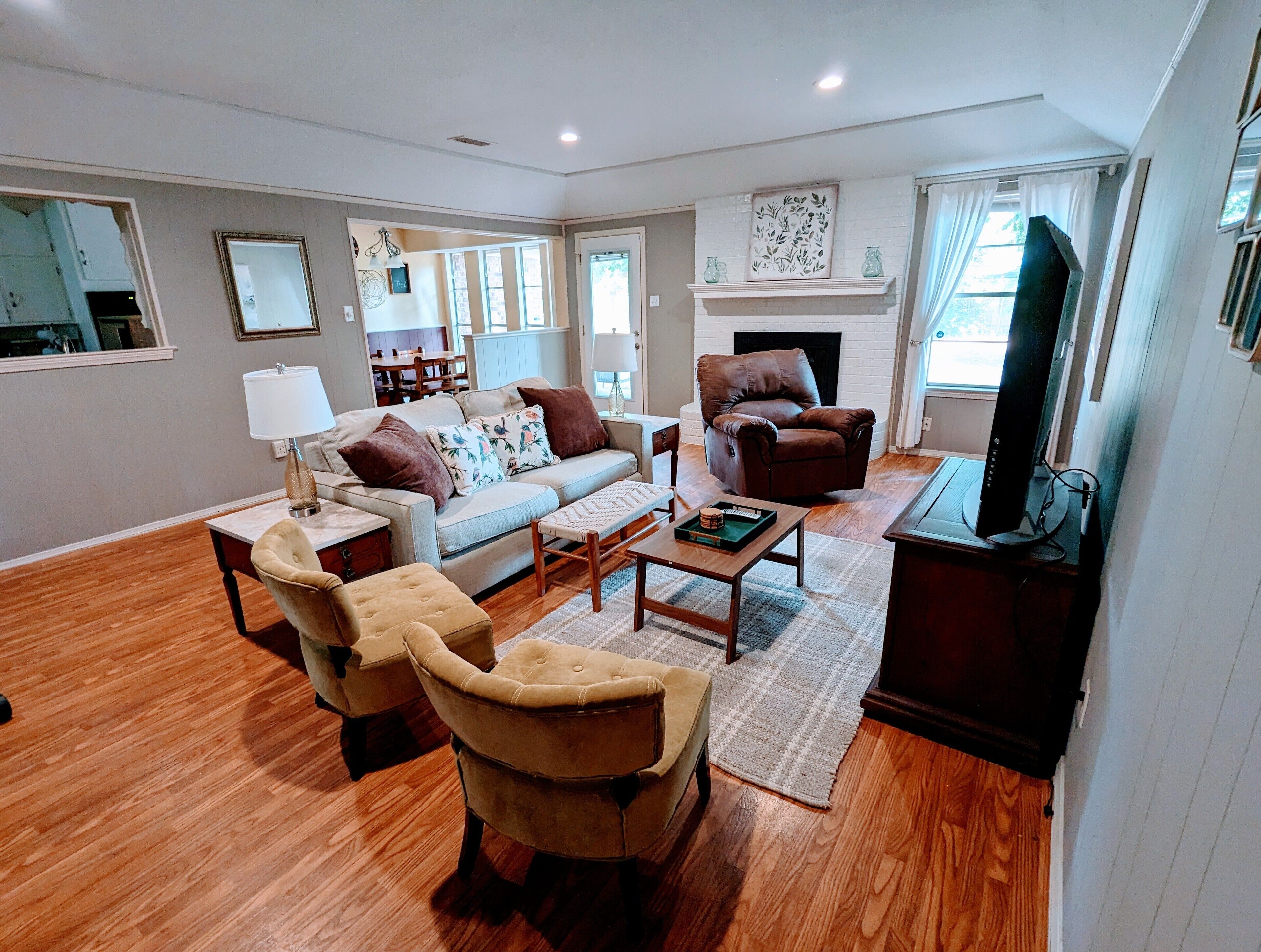 Smart TV, fireplace, video games, books