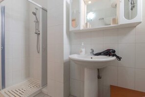 Hair dryer, toilet paper - Crazy sea view (Porto Cesareo)