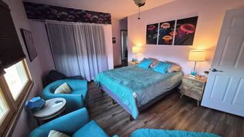 2 bedrooms, desk, free WiFi, bed sheets