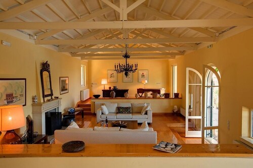 Beautifully Renovated 19th Century Country House, A/C, Private Pool, just 5mins from Ermones Beach!