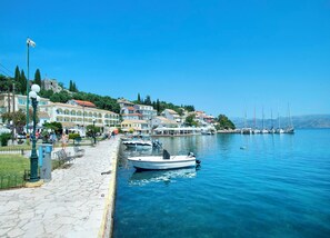 Marina - Stylish Modern Villa, A/C, Private Pool & Fabulous Sea Views 15mins walk to Acharavi or Roda Beach! (Acharavi)