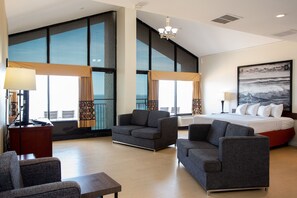 Executive Room, Non Smoking, Ocean View | Desk, iron/ironing board, free WiFi, bed sheets - Aqua Vista Resort Hotel (Virginia Beach)