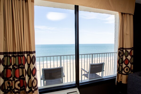 Deluxe Room, 1 Bedroom, Balcony, Ocean View | Desk, iron/ironing board, free WiFi, bed sheets - Aqua Vista Resort Hotel (Virginia Beach)