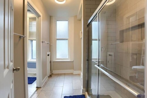 Charming Downtown Retreat Steps from Capitol Bldg