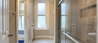 Charming Downtown Retreat Steps from Capitol Bldg