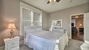 2 slaapkamers, een strijkplank/strijkijzer, wifi, beddengoed