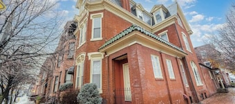 Stylish, Private 2 Bed Apt