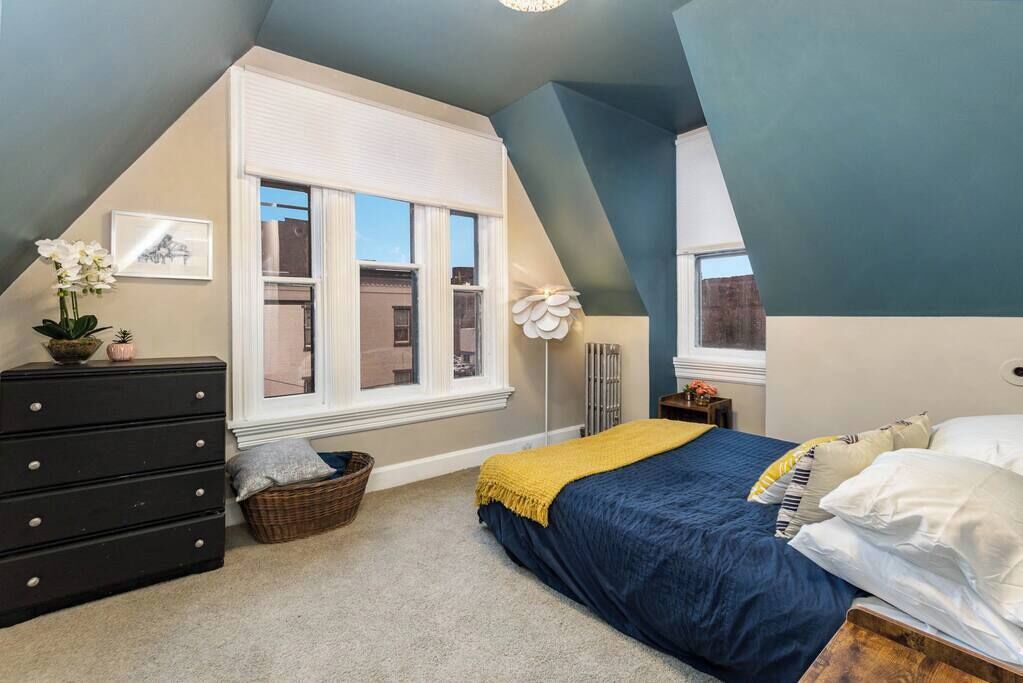 2 bedrooms, iron/ironing board, WiFi