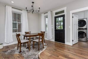 Dining - Sunset Stay at 608 Su (Wormleysburg)