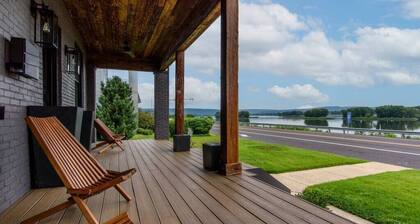 Sunset Stay at 608 Su