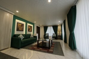 Rom – signature | 1 soverom, individuelt innredet, wi-fi (inkludert) og sengetøy