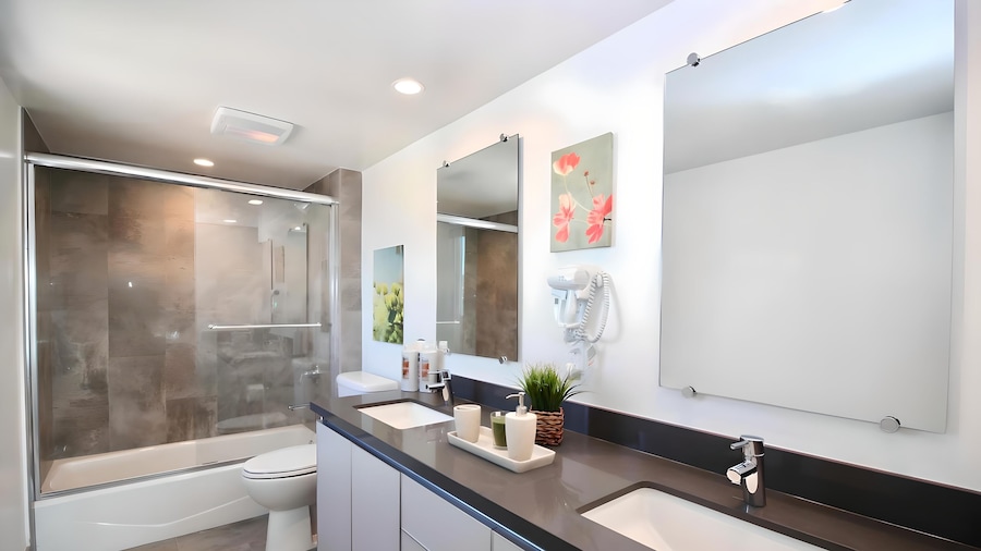 Los Angeles Grand Suites • Free Reserved Parking