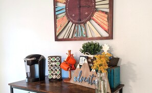 Interior - Huge backyard, king beds in 2 rooms, close to Cobb Park and hospitals (Abilene)