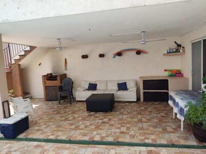 Amplia Casa Familiar con Alberca Cerca de la Playa