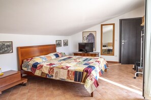 3 bedrooms, bed sheets - SE027 - Senigallia, large four-room apartment with terrace (Senigallia)