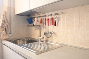 Fridge, oven, dishwasher