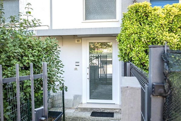 Exterior detail - SE027 - Senigallia, large four-room apartment with terrace (Senigallia)