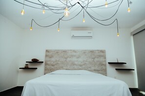 Superior Room, Private Pool | Pillowtop beds, individually furnished, bed sheets