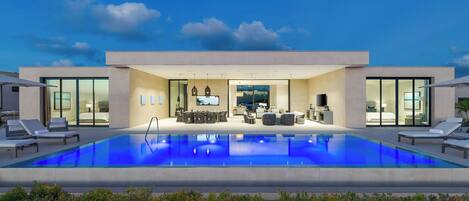 Villa, 4 habitaciones, vista al mar (Golf) | Terraza o patio