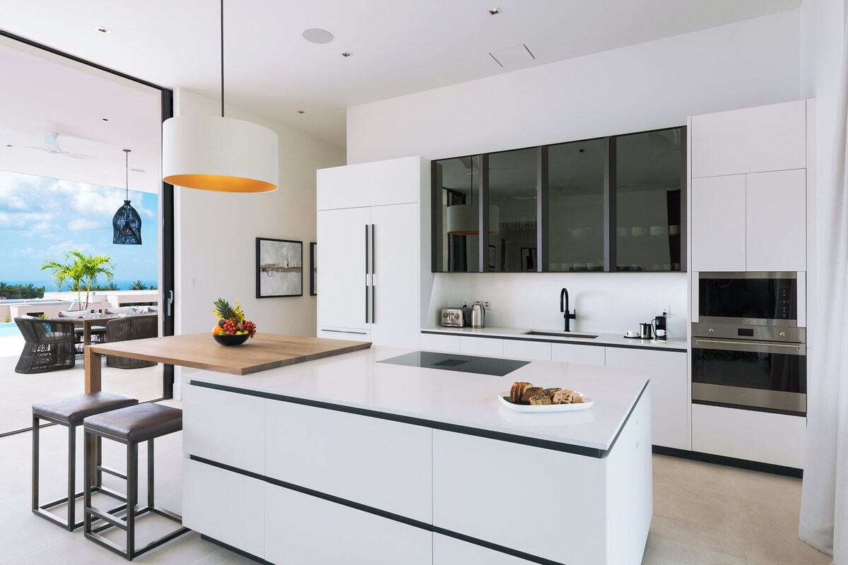 Villa, 4 Bedrooms, Sea View (Golf) | Private kitchen | Coffee/tea maker, full-sized fridge, microwave, oven
