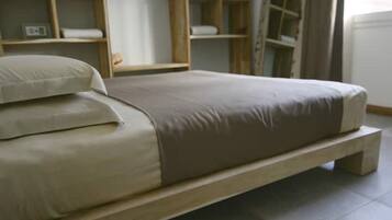 3 chambres, coffres-forts dans les chambres, bureau, Wi-Fi gratuit