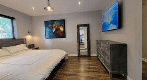 3 bedrooms, free WiFi, bed sheets