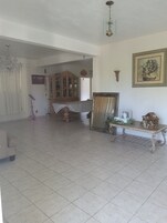 32-inch plasma TV with satellite channels