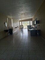 Televisión plasma 32 pulgadas con canales de televisión vía satélite