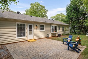 Terrace/patio - Stylish Elon Retreat: Walk to Campus & Patio Relaxation (Elon)