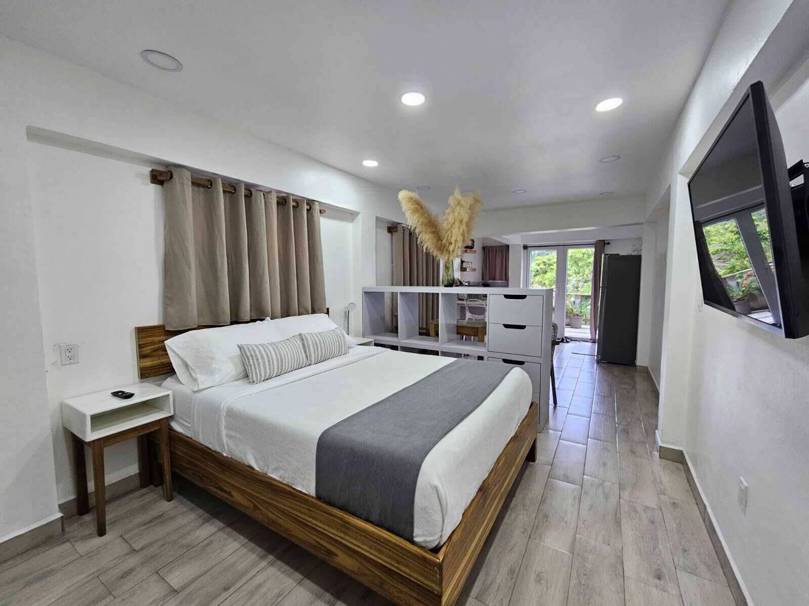 Executive-Studio, 1 Schlafzimmer, Meerblick | Bügeleisen/Bügelbrett, kostenloses WLAN