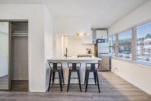 Estúdio luxo | Opções para refeição no quarto
