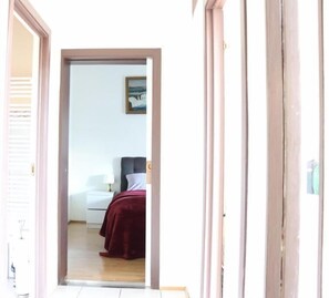 1 habitación, cuna de viaje, wifi y ropa de cama 