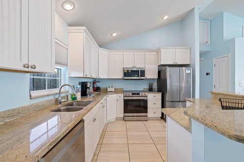 Tropical Pool Home, Steps to Beach, Private Yard & BBQ