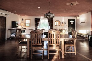 Luokittelematon kuva, 2 kautta 49, painike