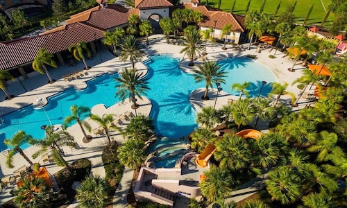 Luxury Villa on a great lot! Pool, Spa, Movie & Arcade. Close to Disney & Golf!