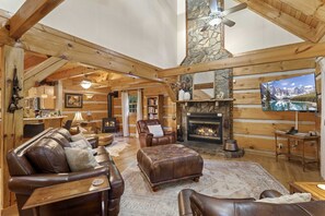 TV, fireplace, table football - Cozy Log Cabin in Private Community (Blowing Rock)