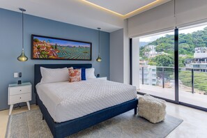 4 bedrooms, desk, iron/ironing board, free WiFi - Luxurious SohoPV Balcony w/ Rooftop Pool & Views (Puerto Vallarta)