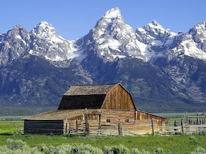 Exterior - Jackson Hole condo in the Aspens. A retreat close to Nat. Parks & JHMR, King Bed (Wilson)