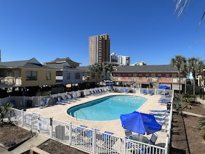 Pool - LOCATION! LOCATION! LOCATION! WEST BEACH Public Access across from complex (Gulf Shores)