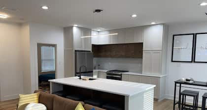 Introducing "ElevateVR Living" Your New Baton Rouge 3 Story Retreat Sleeps 14
