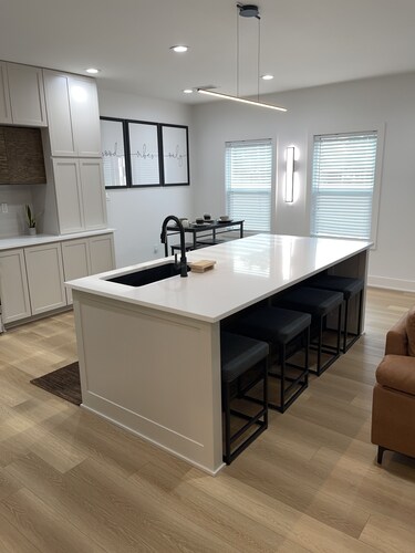 Introducing "ElevateVR Living" Your New Baton Rouge 3 Story Retreat Sleeps 14  
