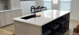 Introducing "ElevateVR Living" Your New Baton Rouge 3 Story Retreat Sleeps 14  
